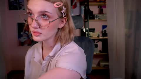 Ellie online show from 02/04/26, 05:35