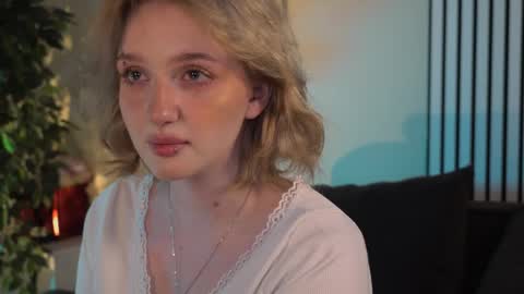 Ellie online show from 04/02/26, 05:38