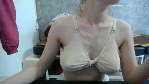 Snapshot of eliesweet9x chatting on 05/07/26, 02:39 eliesweet9x online show from 05/07/26, 02:39