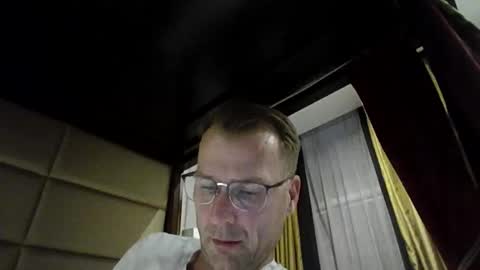 eliger35 online show from 11/15/25, 06:15