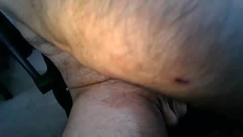 Snapshot of elijahcashman chatting on 11/18/25, 03:23 elijahcashman online show from 11/18/25, 03:23