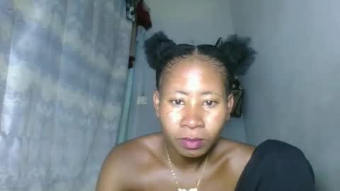 Snapshot of elina981 chatting on 02/02/26, 10:47 elina981 online show from 02/02/26, 10:47