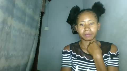 Snapshot of elina981 chatting on 02/03/26, 03:37 elina981 online show from 02/03/26, 03:37