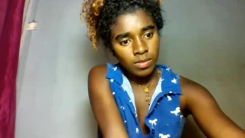 elina981 online show from 03/25/26, 11:05