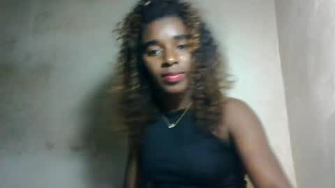 Snapshot of elina981 chatting on 06/26/26, 04:44 elina981 online show from 06/26/26, 04:44