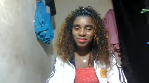 Snapshot of elina981 chatting on 07/08/26, 08:30 elina981 online show from 07/08/26, 08:30