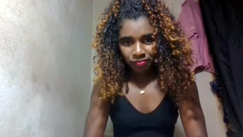 Snapshot of elina981 chatting on 07/12/26, 06:15 elina981 online show from 07/12/26, 06:15