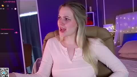 Elina online show from 03/12/25, 07:24