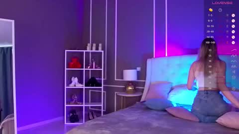 Elina online show from 09/24/25, 01:42