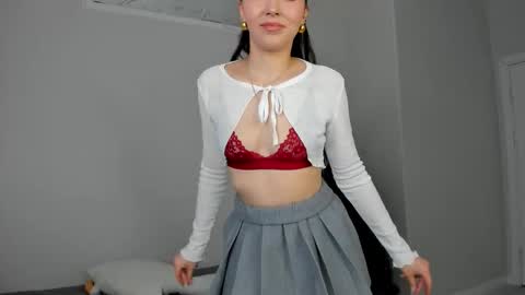 Snapshot of elina_syui chatting on 01/31/26, 07:56 CutieJune online show from 01/31/26, 07:56