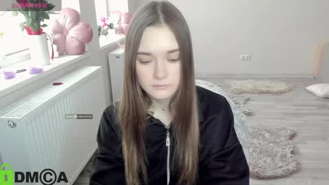 elina_x online show from 04/08/26, 07:19