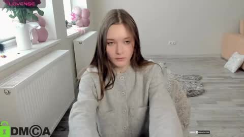 elina_x online show from 04/28/26, 07:35