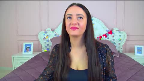 ElinaBellucci online show from 02/16/26, 04:30