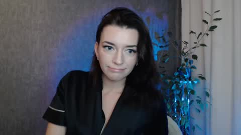 Elina online show from 12/20/24, 02:08