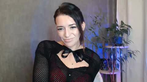Elina online show from 09/28/25, 11:43