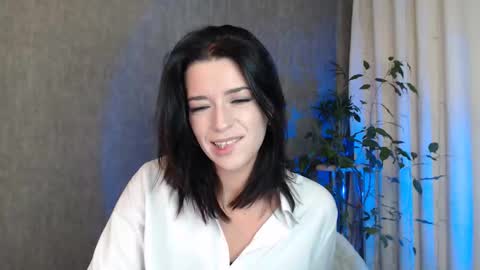 Elina online show from 12/02/25, 11:00