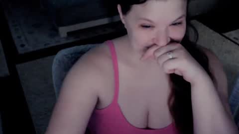 Snapshot of elinareign chatting on 10/06/25, 04:32 ElinaReign online show from 10/06/25, 04:32