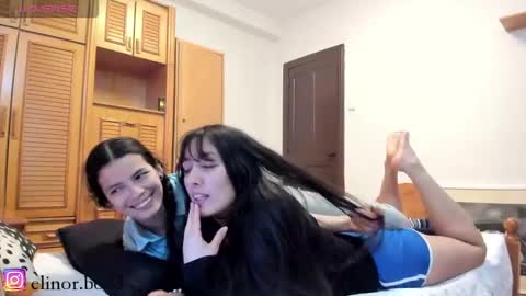 Snapshot of elinor_bo chatting on 01/13/25, 05:55 paula  onlyfns          online show from 01/13/25, 05:55