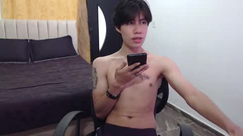 Snapshot of elio_collem chatting on 01/18/25, 07:04 ELIO online show from 01/18/25, 07:04