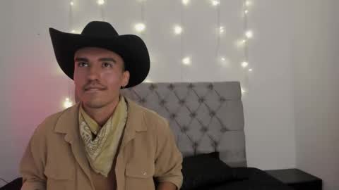 Snapshot of elio_dicaprio chatting on 11/01/25, 02:24 elio_dicaprio online show from 11/01/25, 02:24