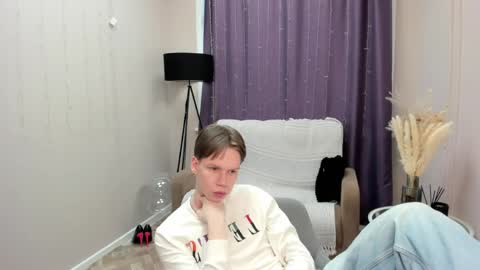 Snapshot of eliotmars chatting on 05/27/26, 10:56 eliotmars online show from 05/27/26, 10:56