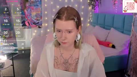 Snapshot of elira_vane chatting on 07/05/26, 04:19 Elira Vane online show from 07/05/26, 04:19