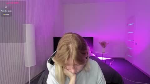 Snapshot of elira_vane chatting on 07/14/26, 02:49 Elira Vane online show from 07/14/26, 02:49