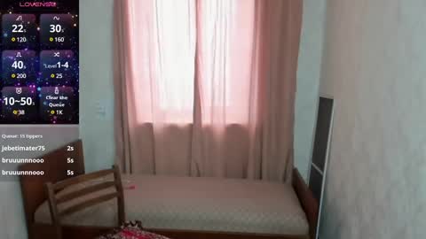 Snapshot of elis_gabbi chatting on 02/27/25, 05:34 Elis online show from 02/27/25, 05:34