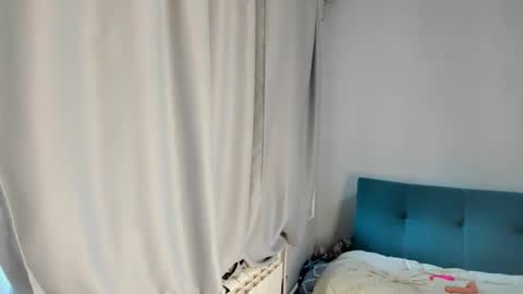 Snapshot of elis_gabbi chatting on 09/11/25, 01:39 Elis online show from 09/11/25, 01:39