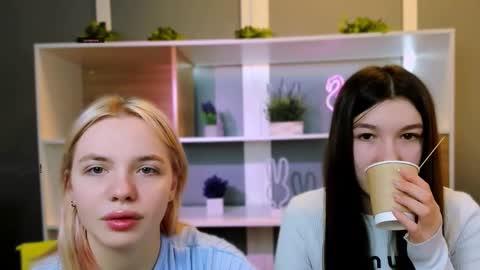 Snapshot of elis_sunny chatting on 02/03/26, 06:22 elis_sunny online show from 02/03/26, 06:22