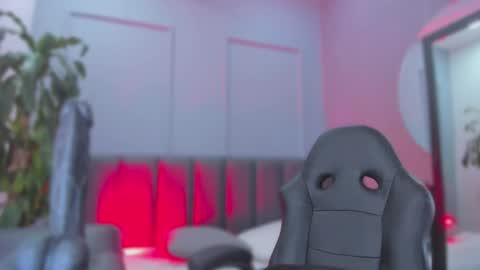 Elisa online show from 10/09/25, 08:29