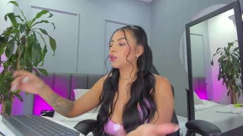 Elisa online show from 03/15/26, 05:30