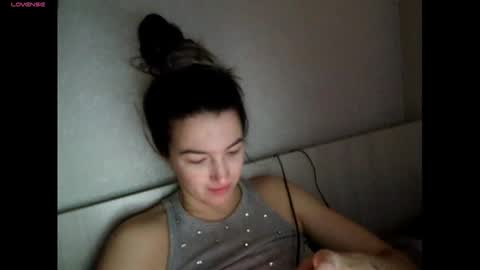 elisa_dove208 online show from 12/22/25, 04:53