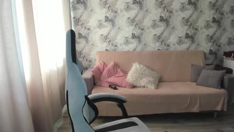 Aletta Oushen online show from 10/19/25, 09:10