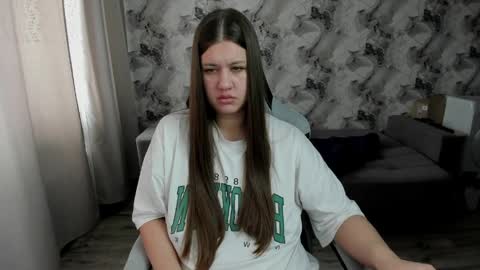 Aletta Oushen online show from 04/18/26, 09:46