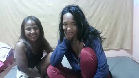 Snapshot of elisabet88 chatting on 09/15/25, 01:38 elisabet88 online show from 09/15/25, 01:38