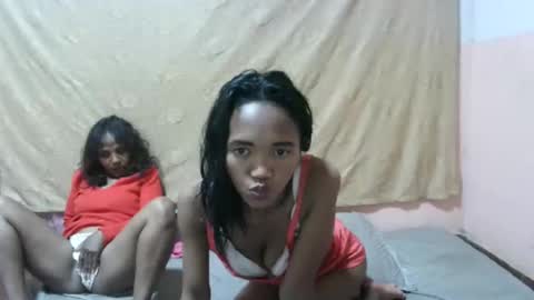 Snapshot of elisabet88 chatting on 09/17/25, 09:05 elisabet88 online show from 09/17/25, 09:05