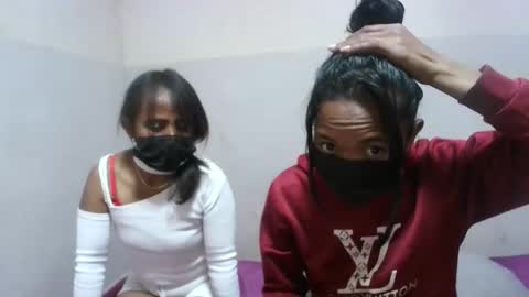 Snapshot of elisabet88 chatting on 10/05/25, 05:22 elisabet88 online show from 10/05/25, 05:22