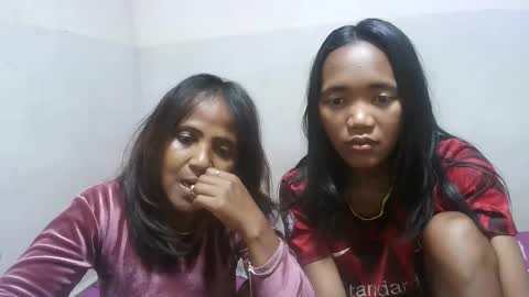 Snapshot of elisabet88 chatting on 10/10/25, 07:35 elisabet88 online show from 10/10/25, 07:35