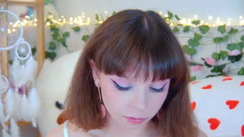 Snapshot of elisabethdavis chatting on 04/18/26, 03:27 ElisabethDavis online show from 04/18/26, 03:27