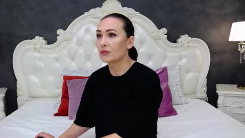 Krissy online show from 12/15/25, 08:40