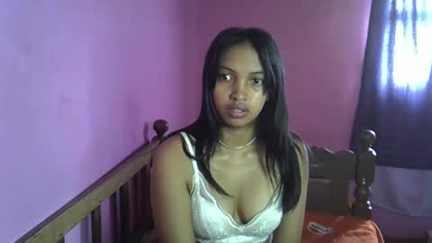 elisah01 online show from 04/11/26, 07:45