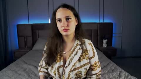 Snapshot of elisaminix_ chatting on 12/10/24, 12:49 Elison online show from 12/10/24, 12:49