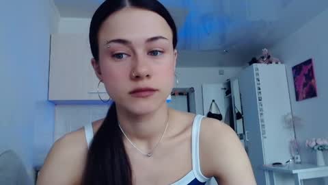 Elis online show from 04/14/26, 05:13