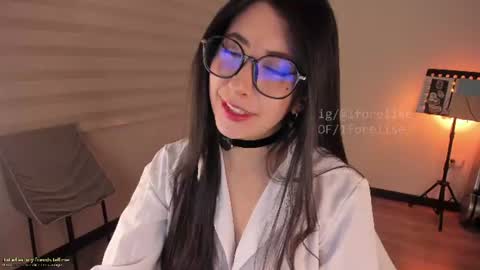 Snapshot of elise_77 chatting on 06/28/26, 06:52 Eli online show from 06/28/26, 06:52
