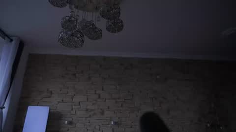 Snapshot of elise_diamond chatting on 07/12/26, 11:07 Elise diamond online show from 07/12/26, 11:07