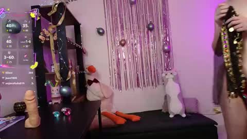 Snapshot of elise_nyx chatting on 02/20/26, 05:13 elise_nyx online show from 02/20/26, 05:13