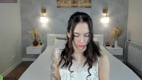 Elise online show from 03/08/26, 01:14