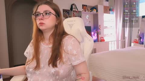 Elise    online show from 10/19/25, 11:11