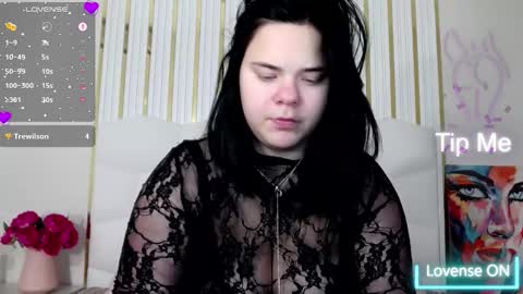 Eliss online show from 10/21/25, 05:08